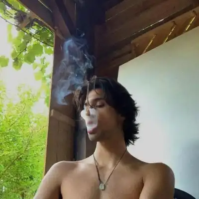 靳高妍